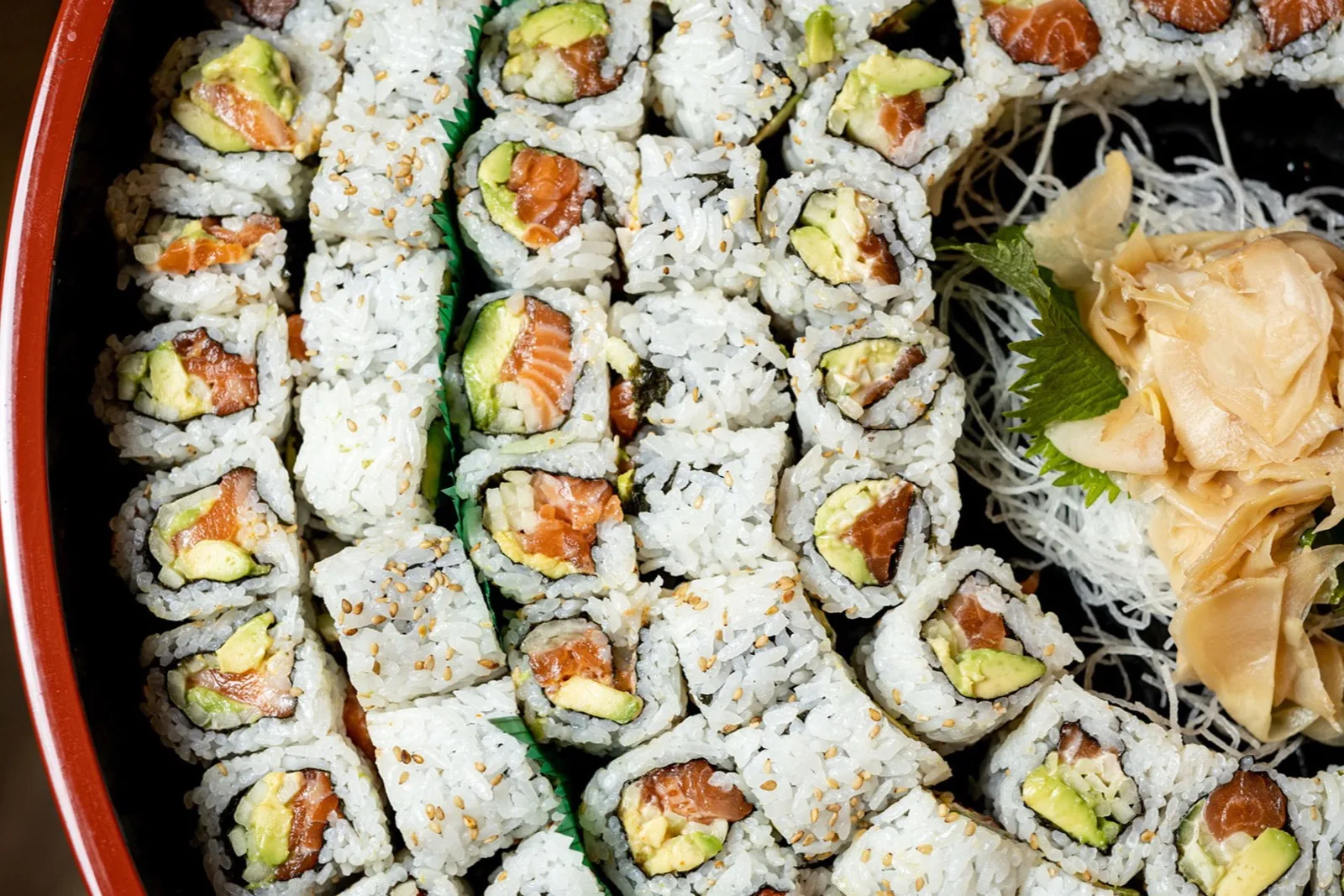 A sushi and maki platter at Kamehachi